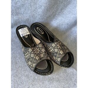 Atalina Embellished Slip On Wedge Sandal Women's Size 8.5 EUC